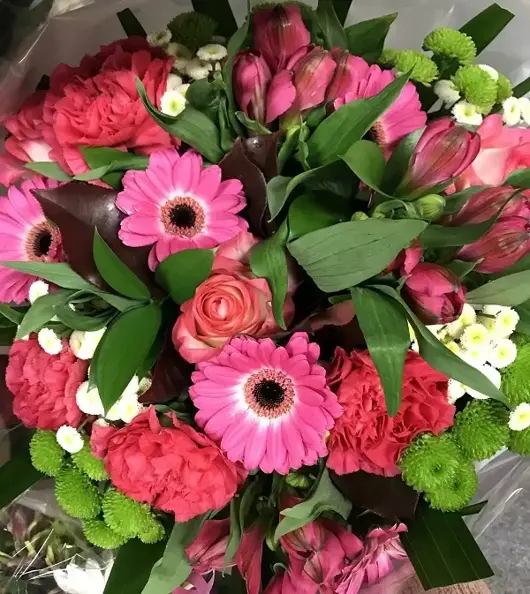 Seizoensboeket gemengde roze bloemen - 40 EUR - afbeelding 2